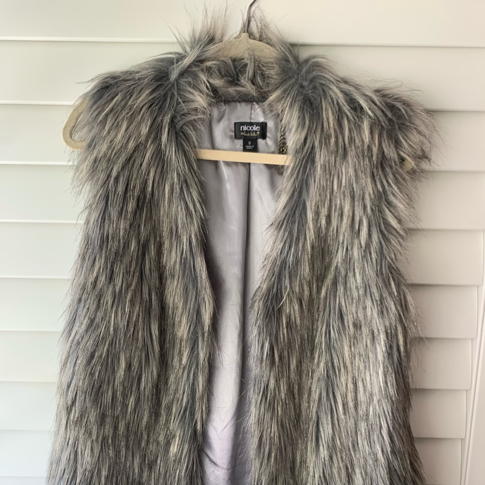Fur vest